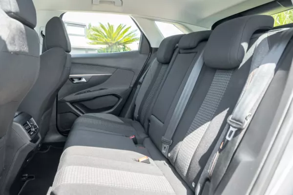 Peugeot 3008 1.5 BlueHDi Allure 20