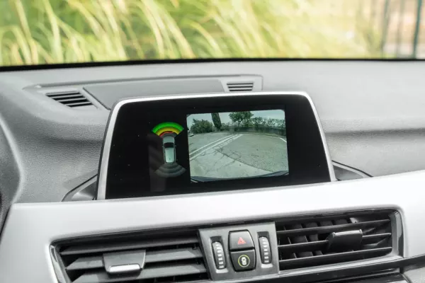 BMW X1 18 d sDrive Auto 12