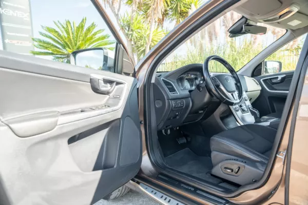 Volvo XC 60 2.0 D3 Summum Geartronic 14