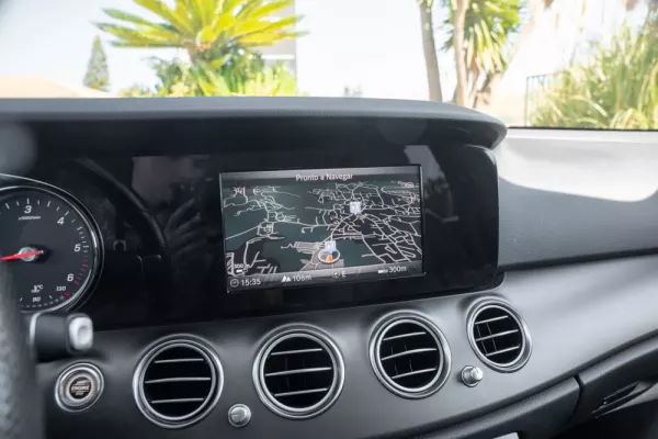 Mercedes-Benz E 220 d AMG 15