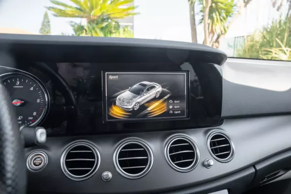 Mercedes-Benz E 220 d AMG 16