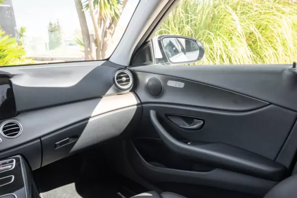 Mercedes-Benz E 220 d AMG 22