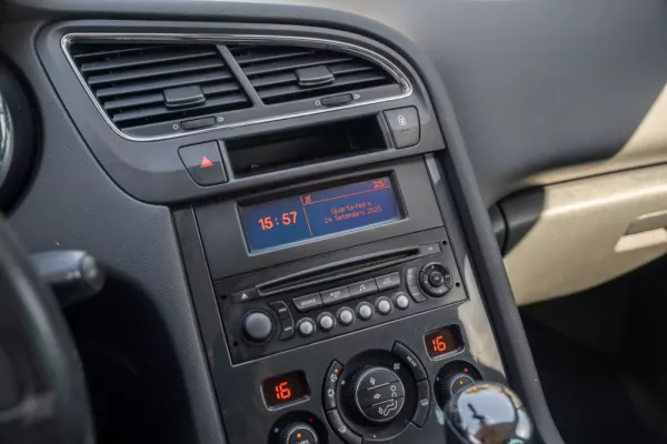 Peugeot 5008 1.6 E-HDi 7L SE Style 2-Tronic 9