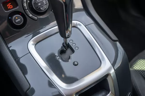 Peugeot 5008 1.6 E-HDi 7L SE Style 2-Tronic 11