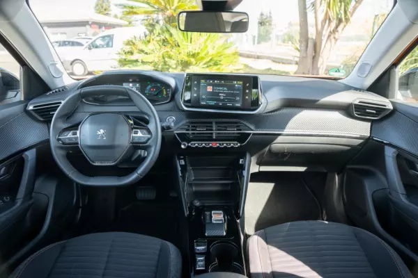 Peugeot e-2008 50 kWh Active Pack 8