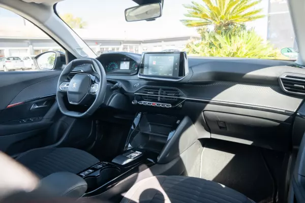 Peugeot e-2008 50 kWh Active Pack 17