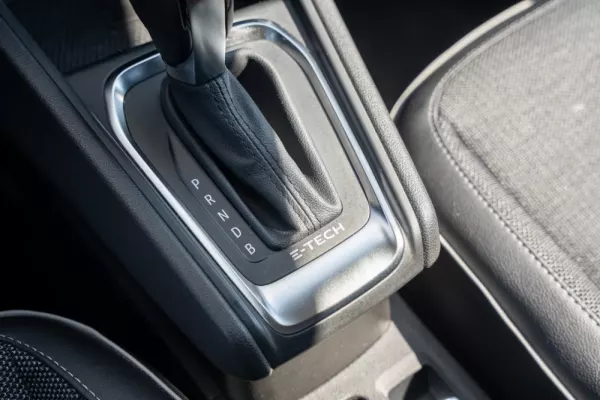 Renault Captur 1.6 E-Tech Plug-In Intens 12