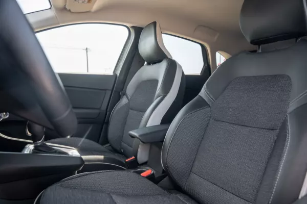 Renault Captur 1.6 E-Tech Plug-In Intens 16