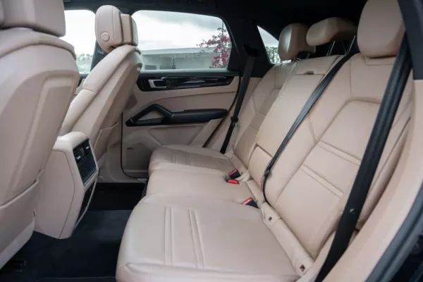 Porsche Cayenne E-Hybrid Platinum Edition 26