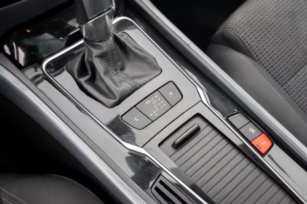 Peugeot 508 SW 1.6 BlueHDi Ac.P.B.J17 EAT6 13