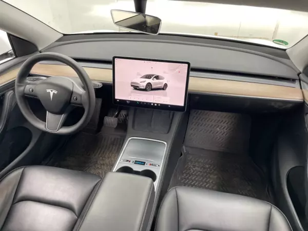 Tesla Model Y Tração Traseira 6