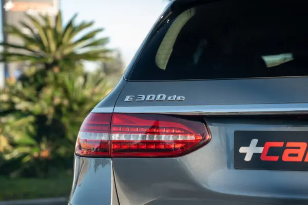 Mercedes-Benz E 300 de Avantgarde 4Matic 7