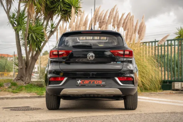 MG ZS EV 44.5 kWh Luxury 4