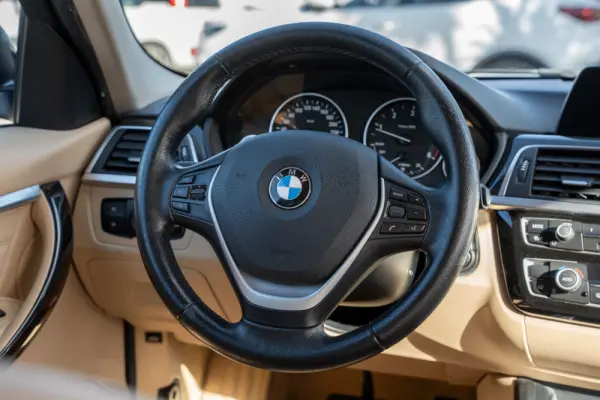 BMW 320 d Line Luxury Auto 6