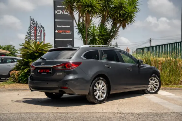 Mazda 6 2.2 SKY-D Excellence Navi 8
