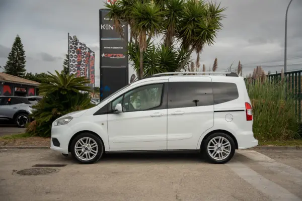Ford Tourneo Courier 1.0 EcoBoost Ambiente 4