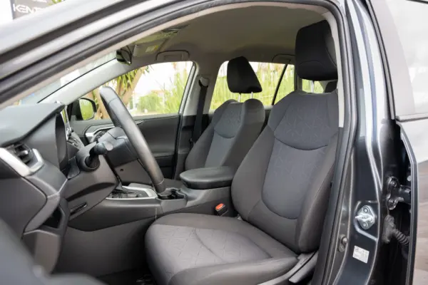 Toyota RAV4 2.5 HDF Comfort 21