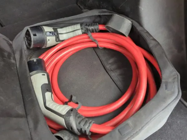 Peugeot e-2008 50 kWh GT 13