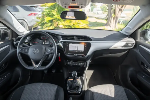 Opel Corsa 1.2 S&S Edition 8