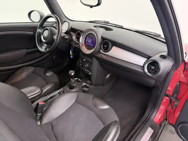 MINI Clubman Cooper Soho 10