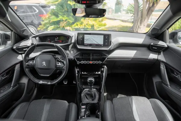 Peugeot 208 1.5 BlueHDi GT 12