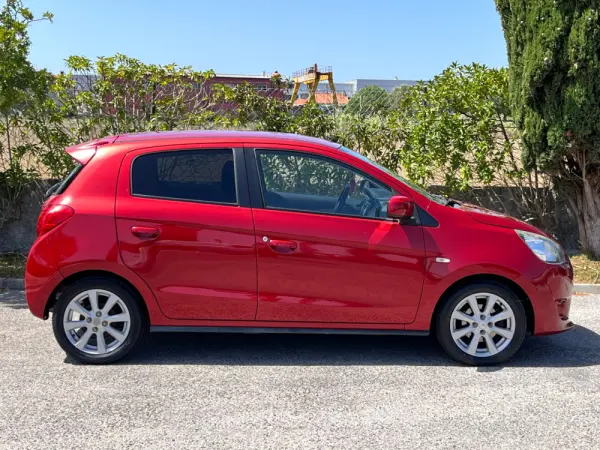 Mitsubishi Space Star 1.2 Intense 4