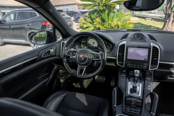 Porsche Cayenne S E-Hybrid 11