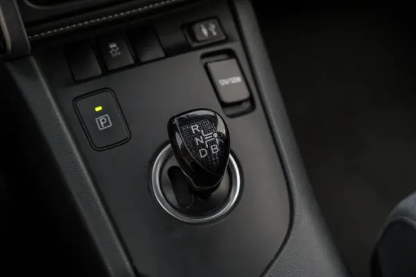 Toyota Auris 1.8 HSD Active 13