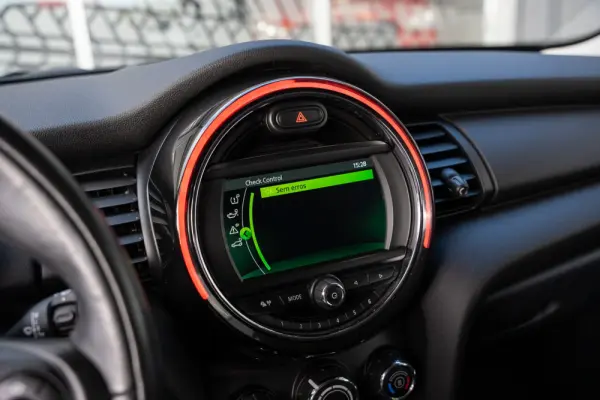 MINI 5 Portas One D 11