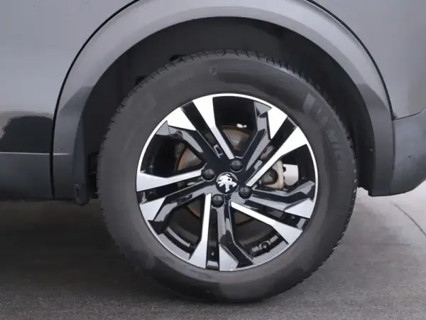 Peugeot e-2008 50 kWh Allure 5