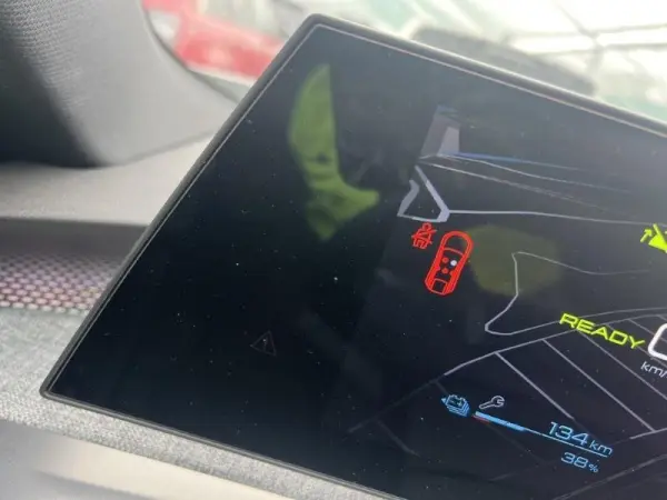 Peugeot E-3008 73 kWh GT 8