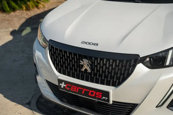 Peugeot 2008 1.2 PureTech GT Line EAT8 4