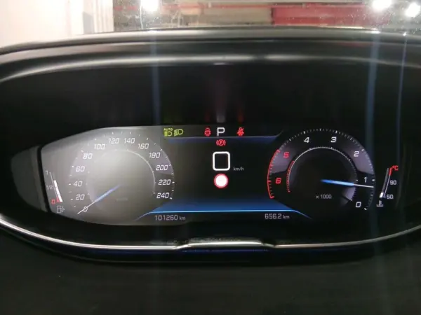 Peugeot 5008 1.5 BlueHDi Allure EAT8 8