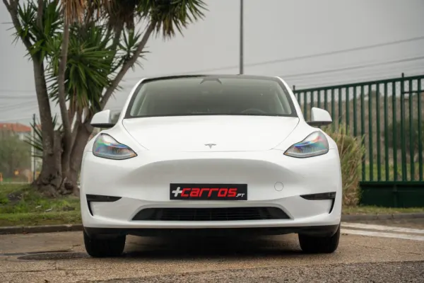 Tesla Model Y Tração Traseira 3