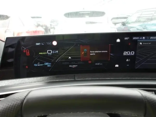 Peugeot E-3008 73 kWh GT 11