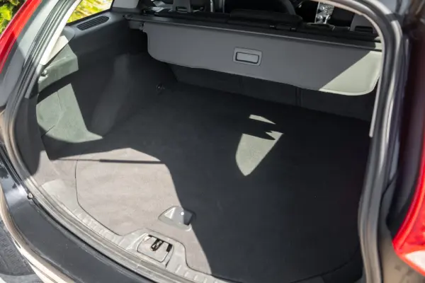 Volvo V60 2.0 D2 Momentum 17