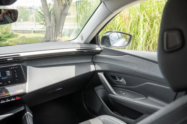 Peugeot 308 SW 1.6 Hybrid Allure e-EAT8 24