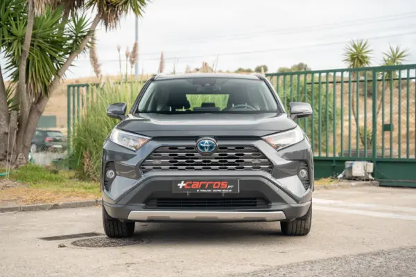 Toyota RAV4 2.5 HDF Comfort 4