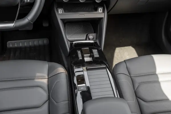 Citroen e-C4 X 50 kWh Shine Pack 18