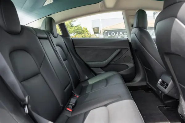 Tesla Model 3 Long Range Tração Traseira 18