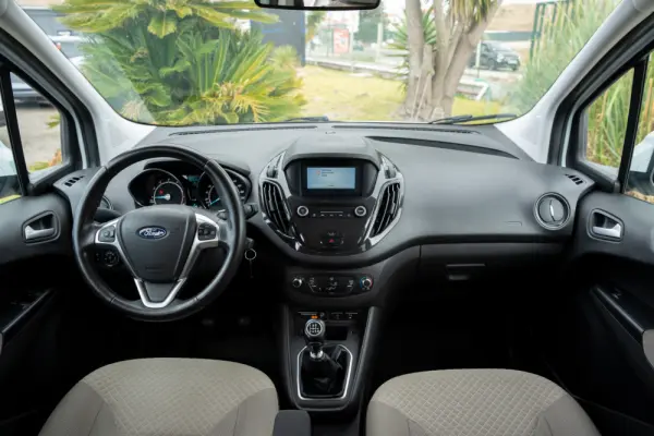 Ford Tourneo Courier 1.0 EcoBoost Ambiente 8