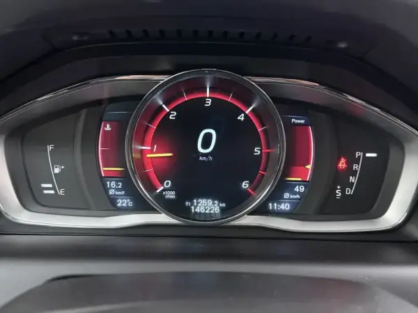 Volvo XC 60 2.0 D4 Volvo Ocean Race Geartronic 11