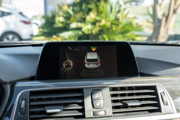 BMW 320 d Line Luxury Auto 11