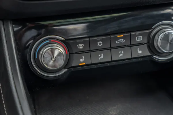 MG ZS EV 44.5 kWh Luxury 11