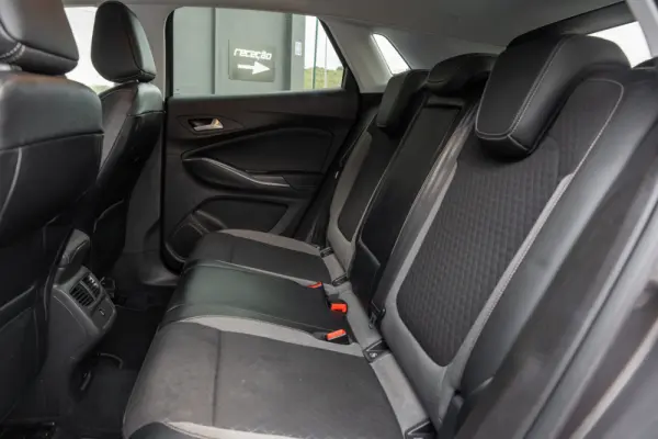 Opel Grandland X 1.6 D S&S Ultimate 23