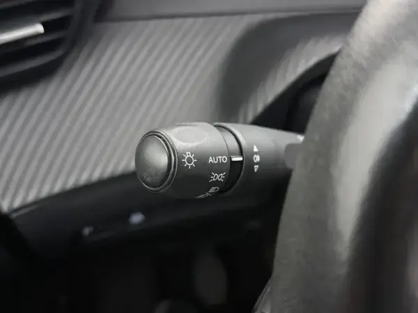 Peugeot 208 1.2 PureTech Active 14