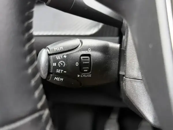 Peugeot 208 1.2 PureTech Active 13
