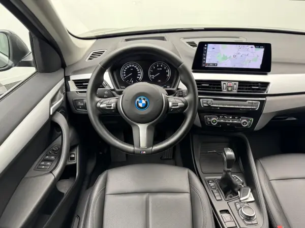 BMW X1 25 e xDrive 8