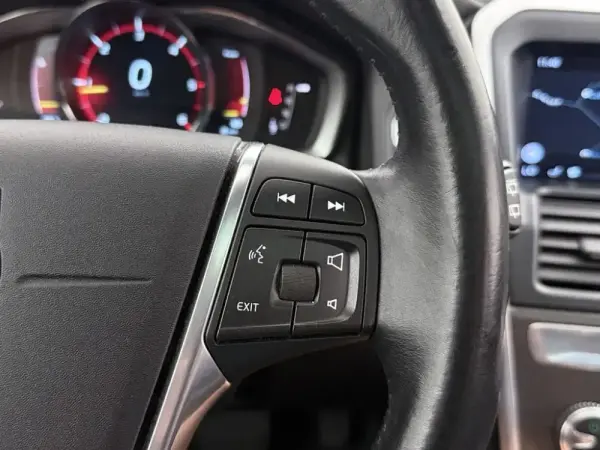 Volvo XC 60 2.0 D4 Volvo Ocean Race Geartronic 10