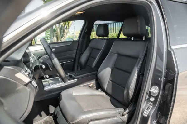 Mercedes-Benz E 300 Bluetec Hybrid Avantgarde 20